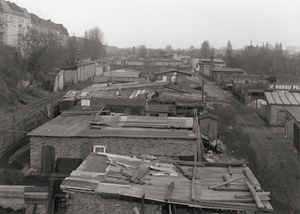 Lot 4531, Auction  116, Schmidt, Michael, Blick von der Monumentenbrücke nach Schöneberg, Berlin