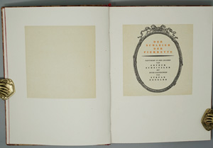 Los 3086 - Schnitzler, Arthur und Eggeler, Stefan - Illustr. - Der Schleier der Pierrette. Wien, Frisch & Co., 1922. Eines von 290 Exemplaren - 0 - thumb