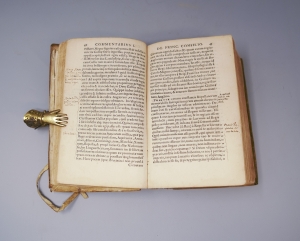 Los 1137 - Gentillet, Innocent - Commentariorum de regno libri tres - 7 - thumb