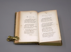 Los 2039 - Goethe, Johann Wolfgang von - West-oestlicher Divan. Stuttgart, Cotta, 1819. Erste Ausgabe in Druckvariante "TAlismane" - 3 - thumb