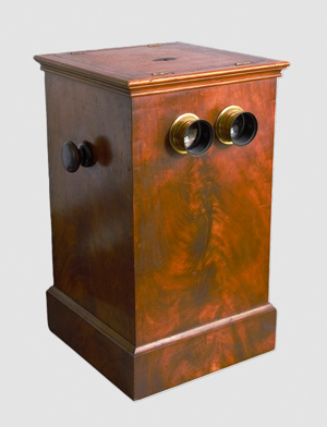 Lot 3429, Auction  126, Le Taxiphote - Tisch-Stereobetrachter, Stereobetrachter mit Nussbaumkorpus mit zwei Okularen
