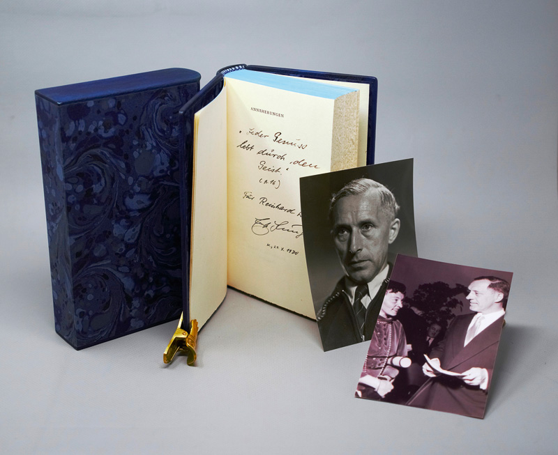 Lot 3235, Auction 126, Jünger, Ernst, Annäherungen. Maroquin. Stuttgart 1970. Erste Ausgabe. - Widmungsexemplar