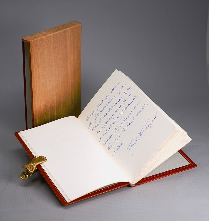 Lot 3237, Auction 126, Jünger, Ernst, Lettern und Ideogramme. OMaroquin. Olten 1970. - Erste Ausgabe. - 60 Exemplare, mit ganzseitigem eigenh. Textzitat von E. J